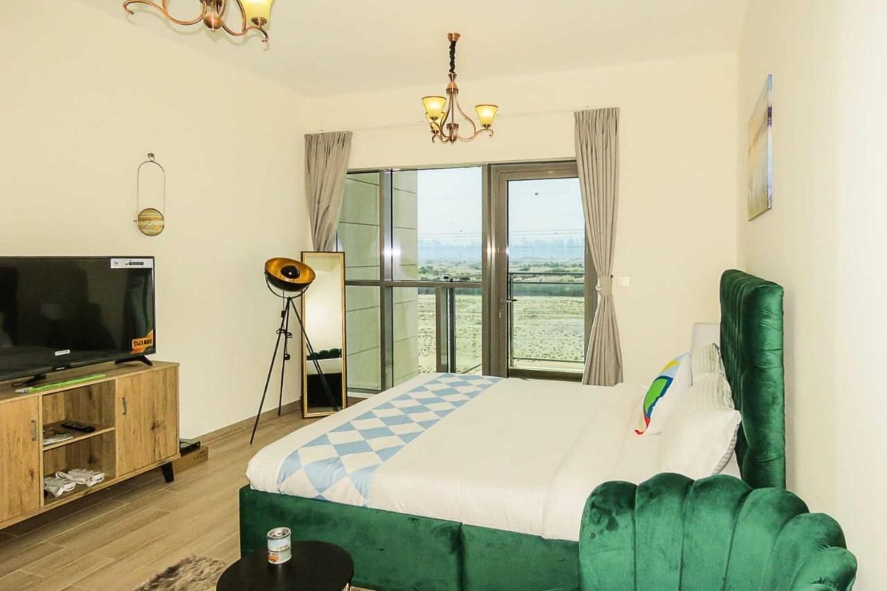 Oyo 860 Studio Apartment, Maya Tower 4, Jumeirah Village Triangle Dubai Luaran gambar