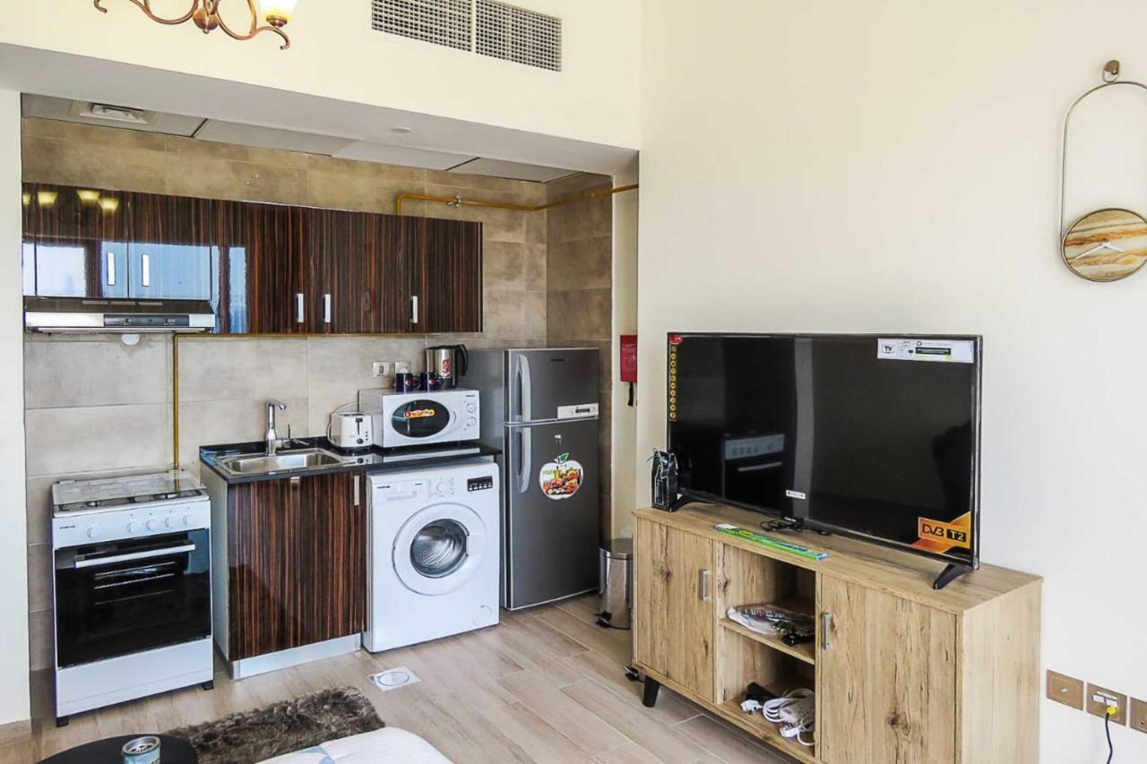 Oyo 860 Studio Apartment, Maya Tower 4, Jumeirah Village Triangle Dubai Luaran gambar