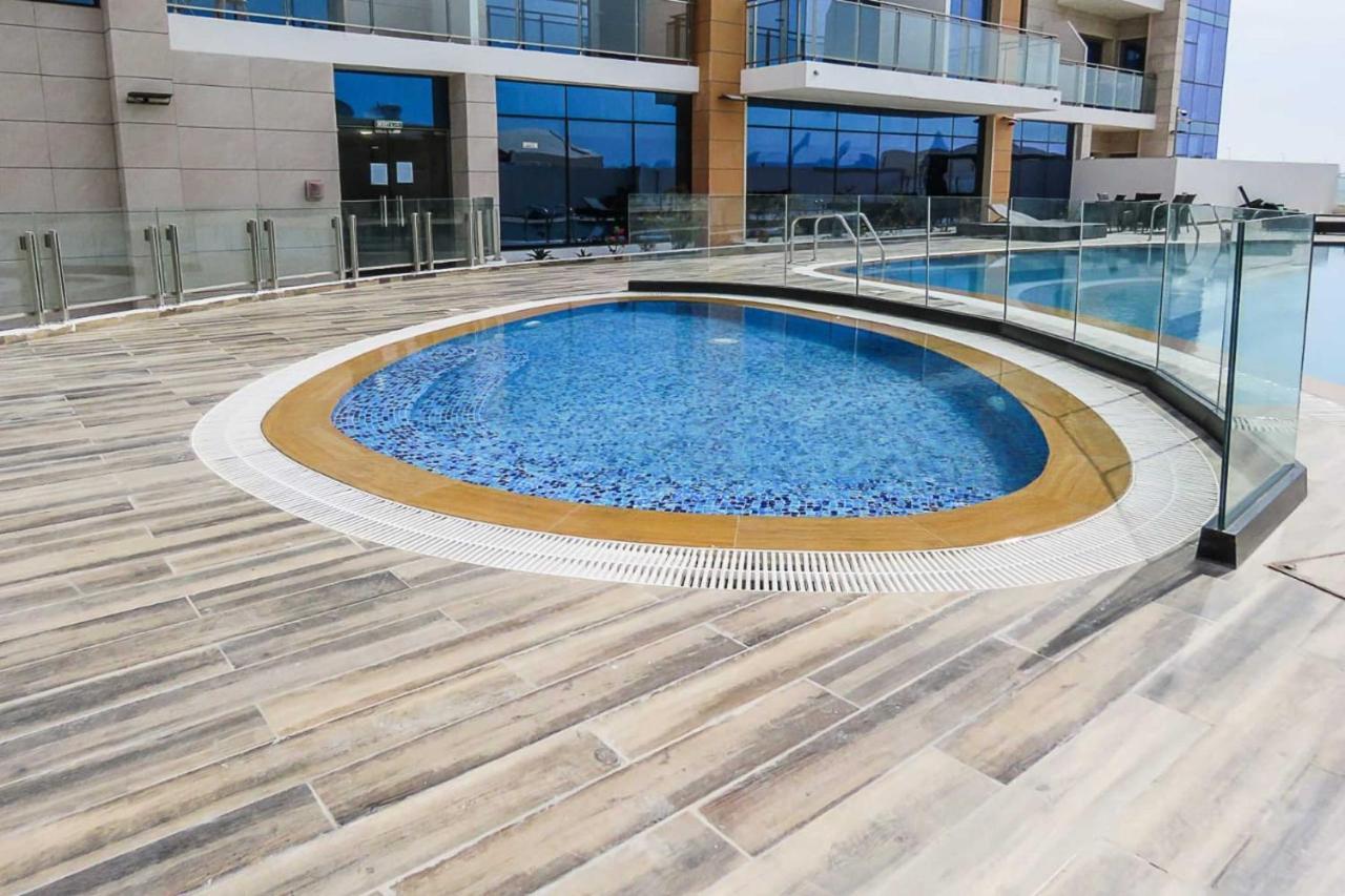 Oyo 860 Studio Apartment, Maya Tower 4, Jumeirah Village Triangle Dubai Luaran gambar